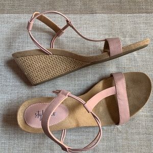 Style & Co excellent condition rose pink/tan strappy wedge sandals